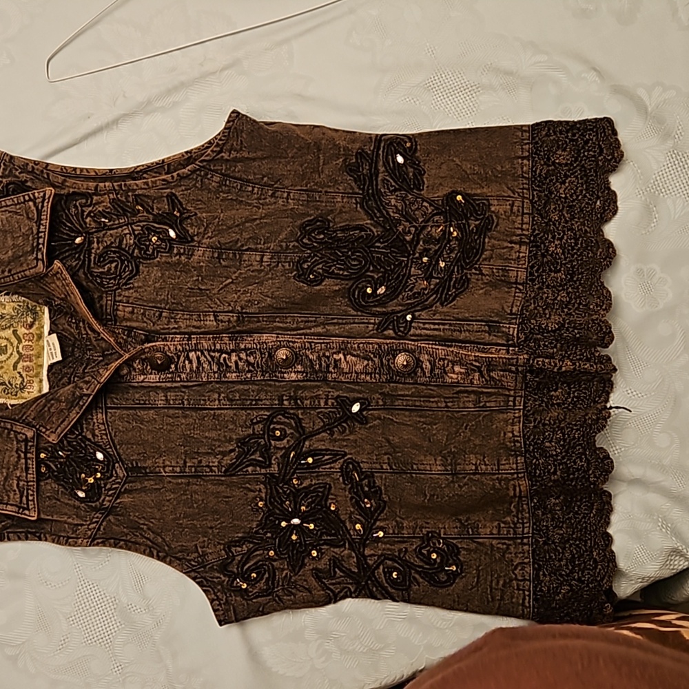 Size M ladies brown denim vest. Vintage. Embellished with stones and embroidery.